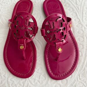 Tory Burch Miller Patent Leather Thong Sandals in hibiscus